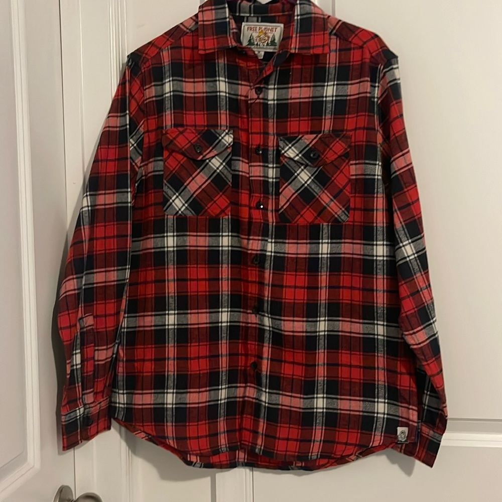 Free Planet Mens Small Red & Black Plaid Flannel Long Sleeve Shirt Button Up